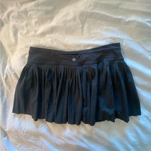 Lululemon Black Pleated Skirt